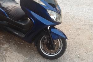 Yamaha majesty 400