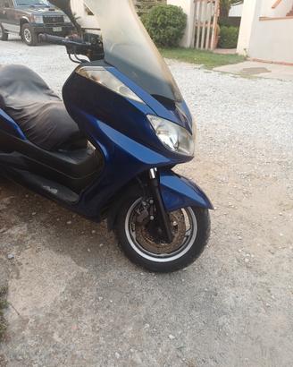Yamaha majesty 400