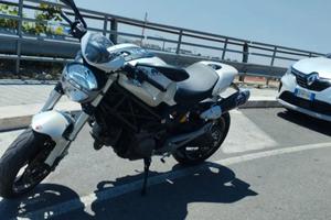ducati Monster 696+
