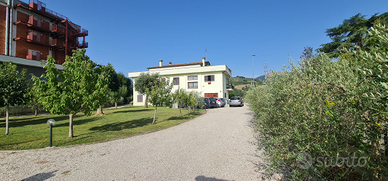 Intera villa su 3 piani