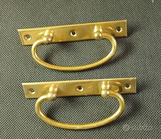Coppia di maniglie in ottone