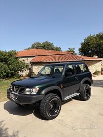 Nissan Patrol GR 3.0 TD DA VETRINA ENTRA E LEGGI