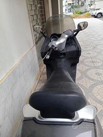 piaggio xevo 400 anno 2009