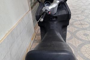 piaggio xevo 400 anno 2009