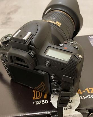 NIKON D750 solo 1800 scatti
