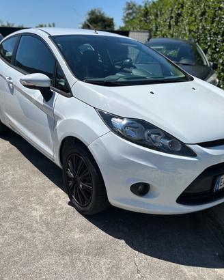 Ford Fiesta 1.2 82CV 3 porte Titanium