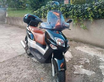 Yamaha XC 300 Versity - 2006