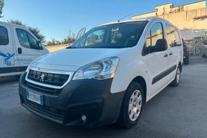 Peugeot Partner Tepee BlueHDi 100 Outdoor