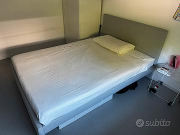 Letto una piazza e mezza con materasso  seminuovo