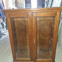 Vetrina in legno