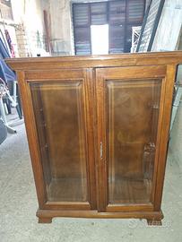 Vetrina in legno