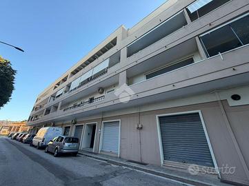 4 LOCALI A GIOIA DEL COLLE
