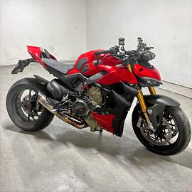 Ducati Streetfighter V4 S CNC Racing PRAMAC