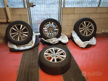 pneumatici invernali completi di cerchi originali