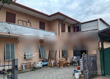 Compendio immobiliare a Sant'Angelo di Piove di Sa
