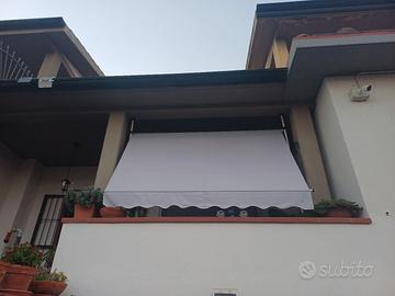 Tenda da sole regolabile