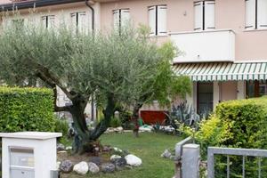 Villetta a schiera di 173 m² con 4 locali e box au