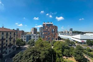 Trilocale piano alto luminoso