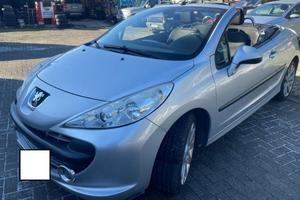 PEUGEOT 207 1.6 VTi 120CV CC Féline