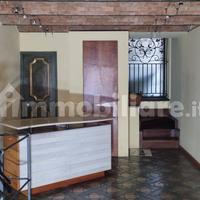 Arredamento negozio abbigliamento