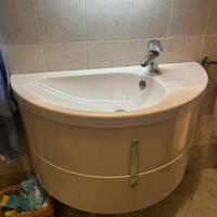 Mobiletto bagno con specchio