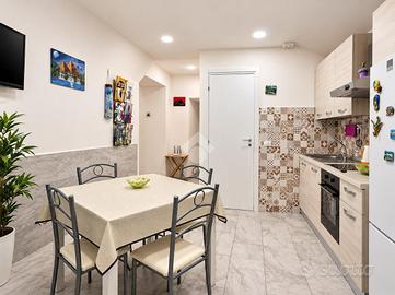 2 LOCALI A NAPOLI