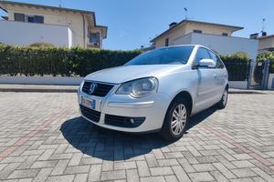 Polo IV 2005 5p 1.4 tdi Comfortline