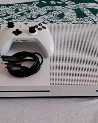 xbox one S 1TB + 9 giochi compresi. Come nuova.