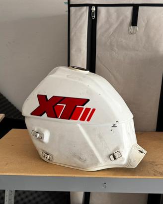 Serbatoio YAMAHA XT 600