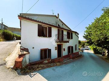 CASA SEMINDIPENDENTE A GUBBIO