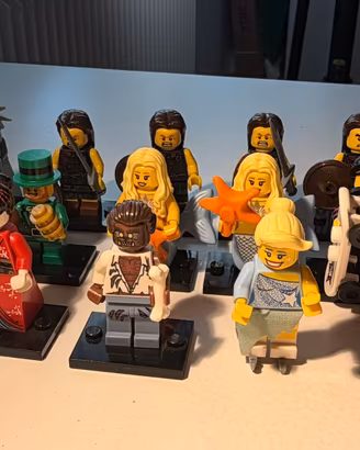LEGO® 17 Minifigures - Serie 4/6/9 del 2011/2013