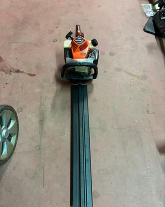 Tagliasiepe Hitachi