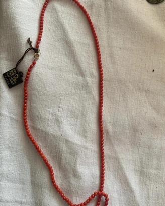Collana corallo con fermaglio oro 750