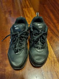 Scarpe Nike nere donna numero 39
