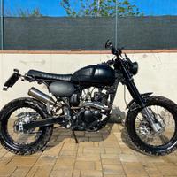 Scrambler 125 cc TOTAL BLACK