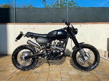 Scrambler 125 cc TOTAL BLACK