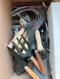 Attrezzi vari - svuoto ex ferramenta