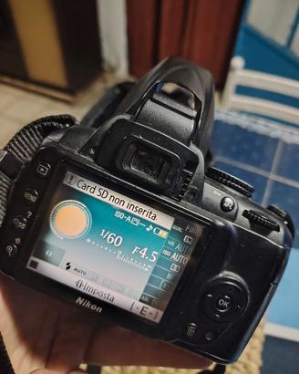 Nikon D3000 + 2 Obiettivi 
