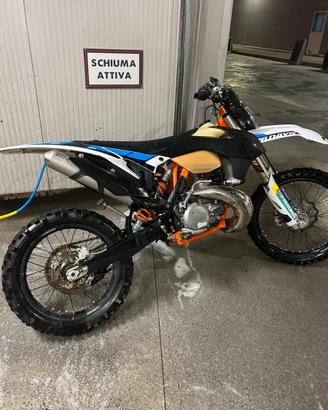 Ktm exc 250 2t six days