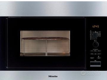 Microonde combinato MIELE M 8261