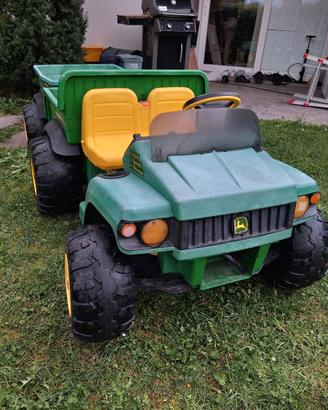 Trattore John Deere + rimorchio + quad in omaggio