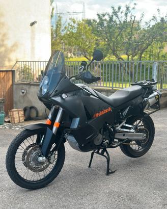 Ktm 990 adventure da vetrina