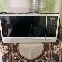 Forno a microonde Samsung  leggi sotto