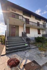 Villetta a schiera di 150 m² con 5 locali e box au