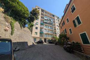 3 LOCALI A GENOVA