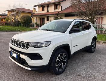 Jeep Compass 4xe ibrido/benz