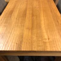 Svendita  di 1000 mobili e tavoli dal  magazzino