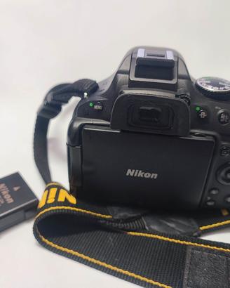 Nikon D5100+Obbiettivo+batteria+memoria