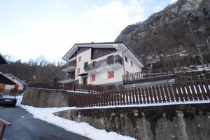 MANSARDA A ANTEY-SAINT-ANDRÉ