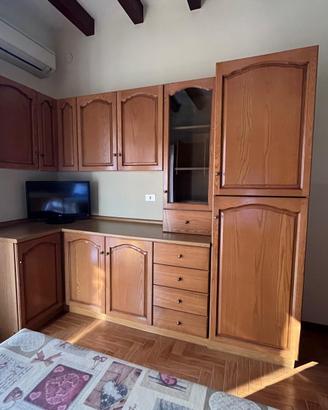 Angolo cucina, piano cottura e lavello